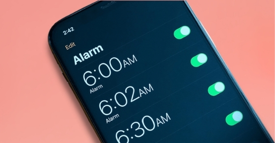 Cách cài đặt hẹn giờ báo thức trên iPhone nhanh chóng, siêu đơn giản